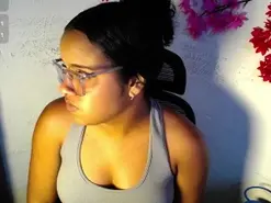 Amateur Live Sex Cam of chleo_rosse