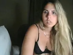 Amateur Adult Video Chat of Emilyvuxa