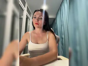 Shaved white sex cam