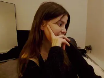 AryaJoliee