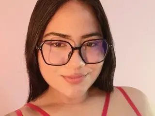 Briana-Goldd
