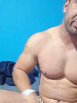 Cam4 Adult Webcam of Carlos_fitness2
