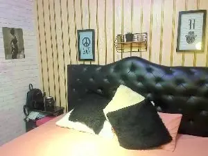 nikki_nikol