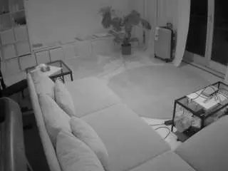 voyeurcam-julmodels-living-4