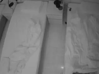 voyeurcam-julmodels-bed-5
