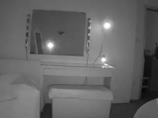 voyeurcam-julmodels-living-6