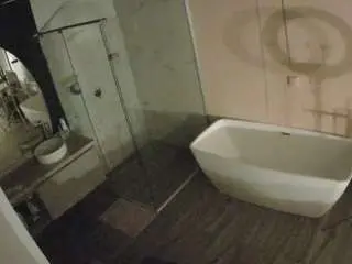 voyeurcam-casa-salsa-bathroom-2