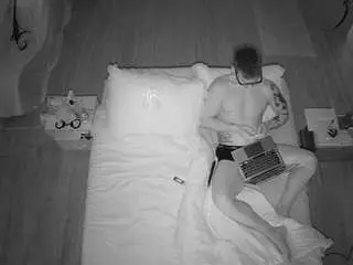 voyeurcam-celticiron-01