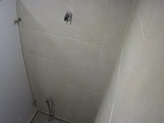 voyeurcam-jb-shower-1