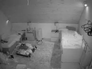 Camsoda Private Sex Chat of voyeurcam-julmodels-whitebed-3