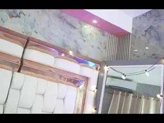 kinky-camila