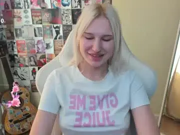 Chaturbate Watch Live Sex Cams of evelinalu