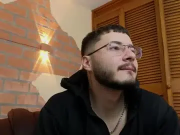 Chaturbate Adult Webcam of brandon__01