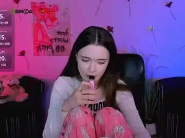 Chaturbate Free Porn Cam of liana_kisses
