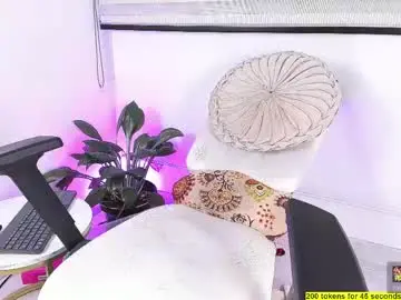 Chaturbate Best live sex cam show of criss_evanss1