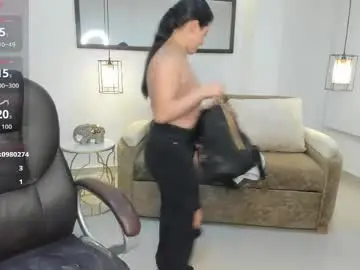 Chaturbate Best live sex cam show of emi_roseth