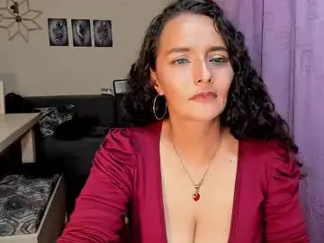 emma_luxy