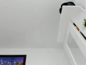 Chaturbate Live Sex Cam of ms_lunarose