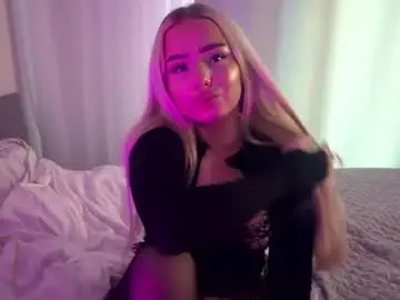 blonde8888