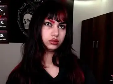 Chaturbate Live Sex Cam of littleluciferrr