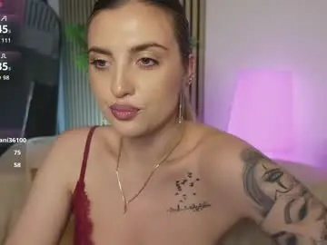 Chaturbate Live Sex Cam of ema_reese