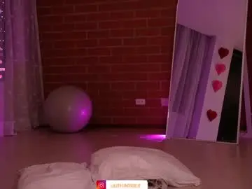 Chaturbate Best live sex cam show of lilith__rosse