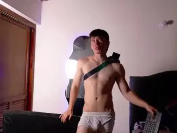 Chaturbate Free Porn Cam of harry_brown2324