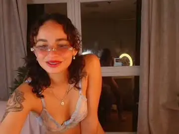 Chaturbate Free Porn Cam of ysenne_josse