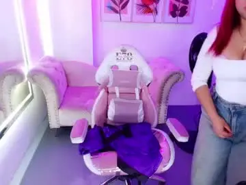 Chaturbate Nude Webcam of nahomi_velmont