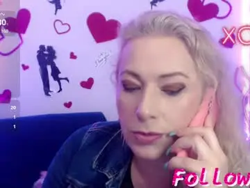 sofiacurvy