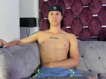 Chaturbate Live Porn of tonybenedetti