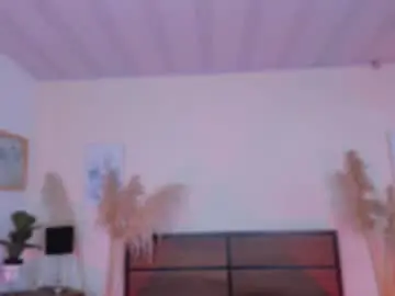 Chaturbate Watch Live Sex Cams of lia_adams17