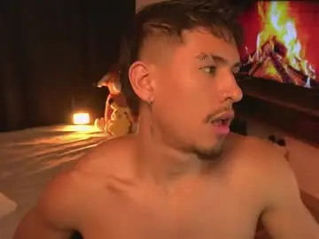Chaturbate Live Sex Cam of aaronfox_