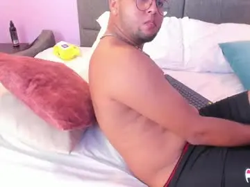 Chaturbate Watch Live Sex Cams of pauljones__