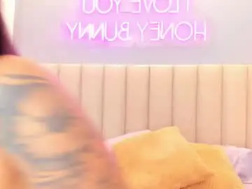 Chaturbate Nude Webcam of leamonroe__