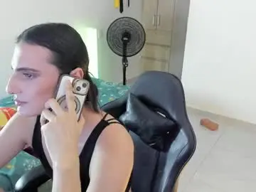 Chaturbate Live Sex Cam of _shantallskinny_