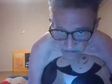Chaturbate Free Live Porn of badgersfan