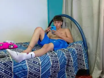 Chaturbate Sex Cam of zackmontiel07