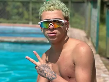 Imlive Free Porn Cam of HollmanFronsh920