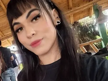 Imlive Free Live Porn of missbluu