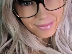 Cora9