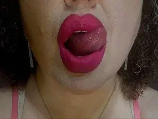 Streamate Adult Webcam of CurvyKatty40DD