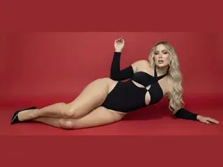 Streamate Live Sex Cam of DannikaSaenz