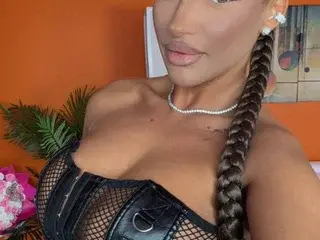 Loving_Blondie