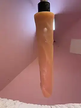 Stripchat Free Porn Cam of Rinamay_