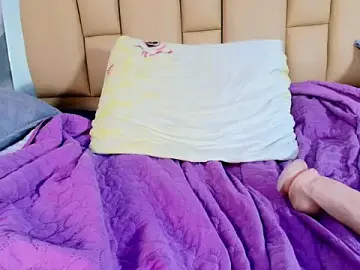 Stripchat Free Live Porn of lil_miia