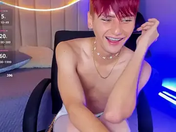 Stripchat Free Porn Cam of ian_diamond