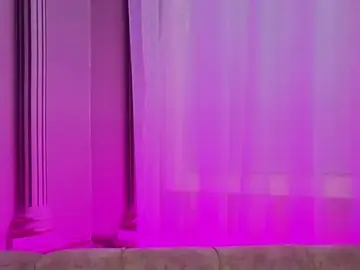 Stripchat Live Sex Cam of Carohorny4u