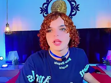 Stripchat Sex Cam of Skyee_angel