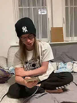 Stripchat Free Porn Cam of YoungSebi
